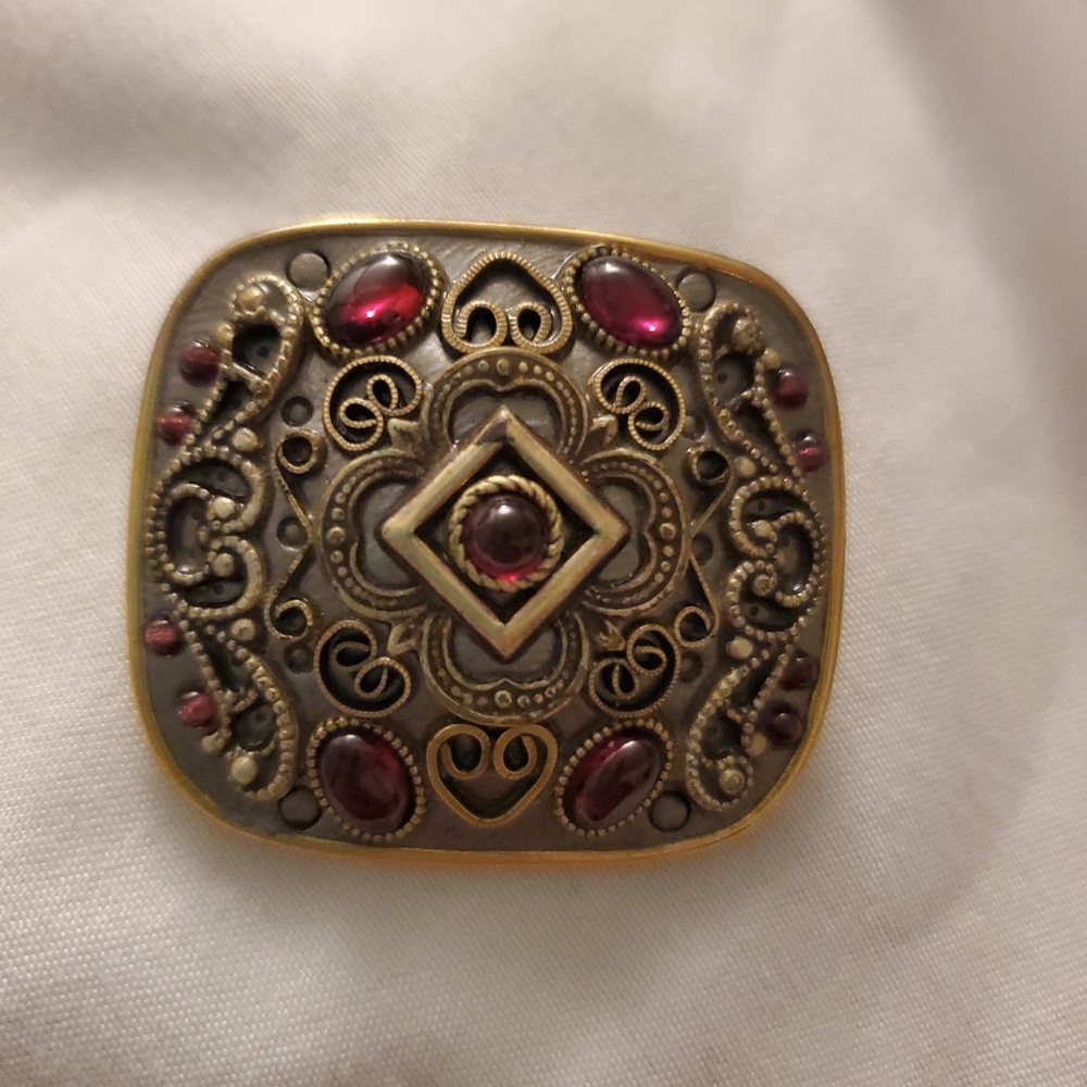 BEAUTIFUL michal golan Gold Silver Tone Ornate GARNET BROOCH pin pendant